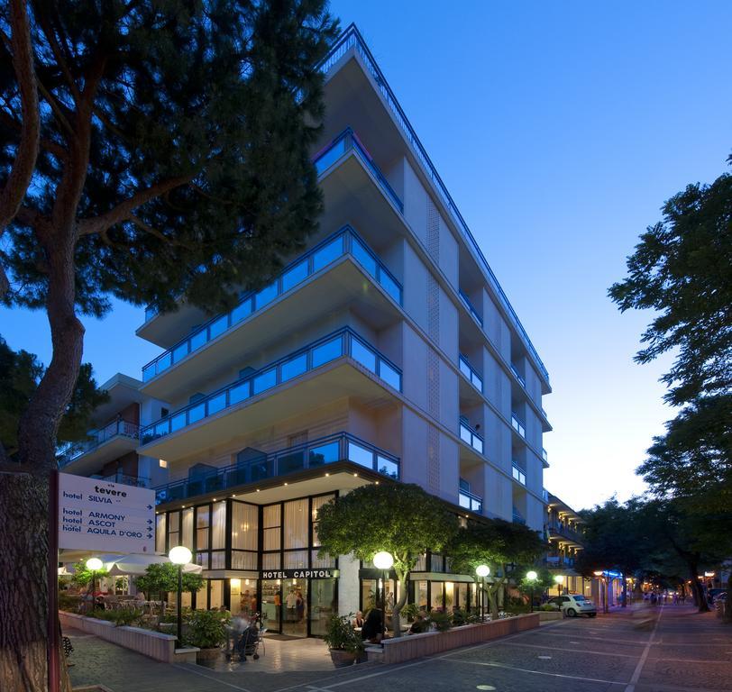 Hotel Capitol Misano Adriatico Ngoại thất bức ảnh